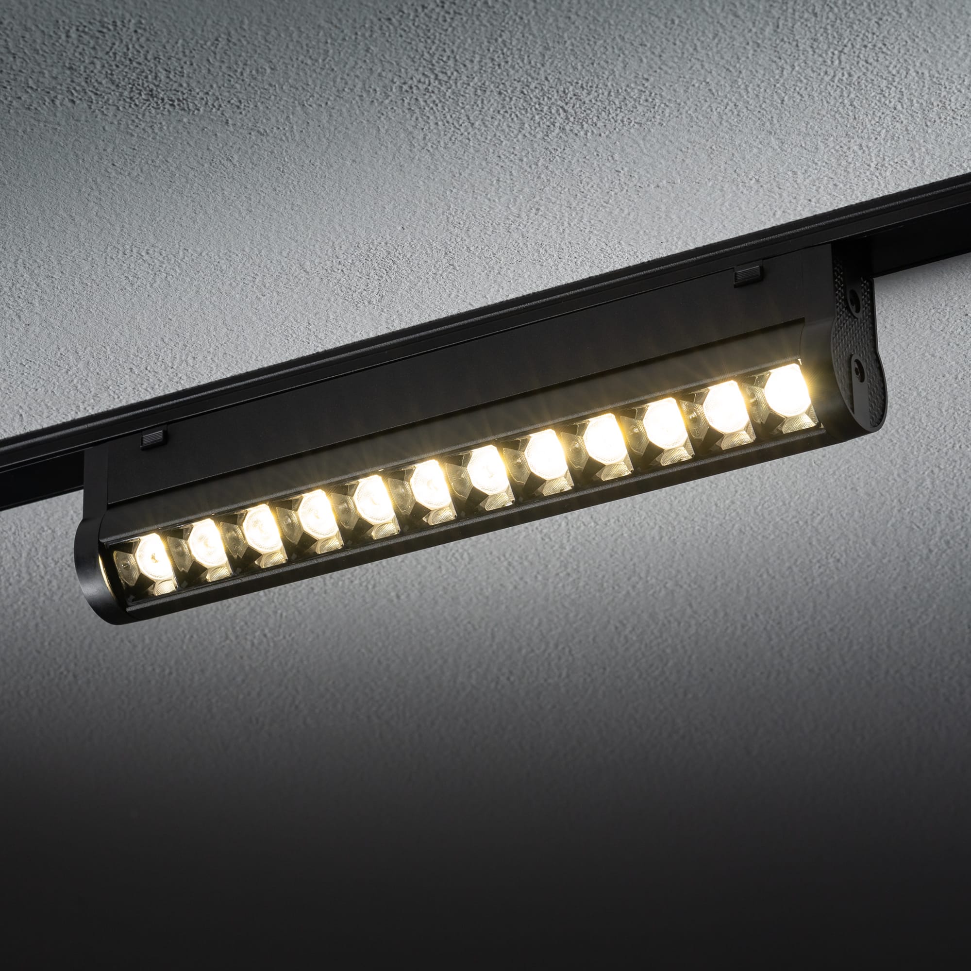 UT-LVM FOCUS SWING LED 12W 4000K - Image 2