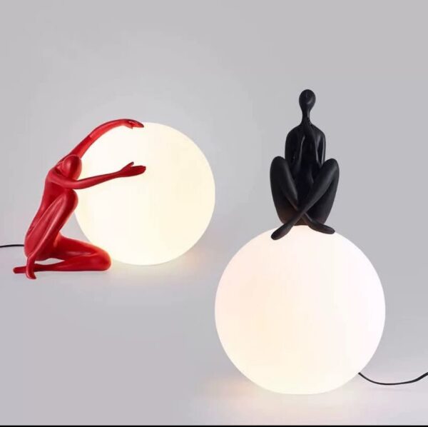 Stona lampa statua crvena KT-5020RD-S 1XE27